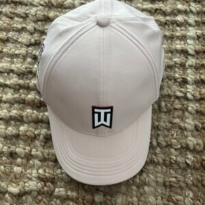 Nike Tiger Woods TW Dri-Fit ADV Golf Hat L/XL Swoosh Flex Club Cap Pink NWOT
